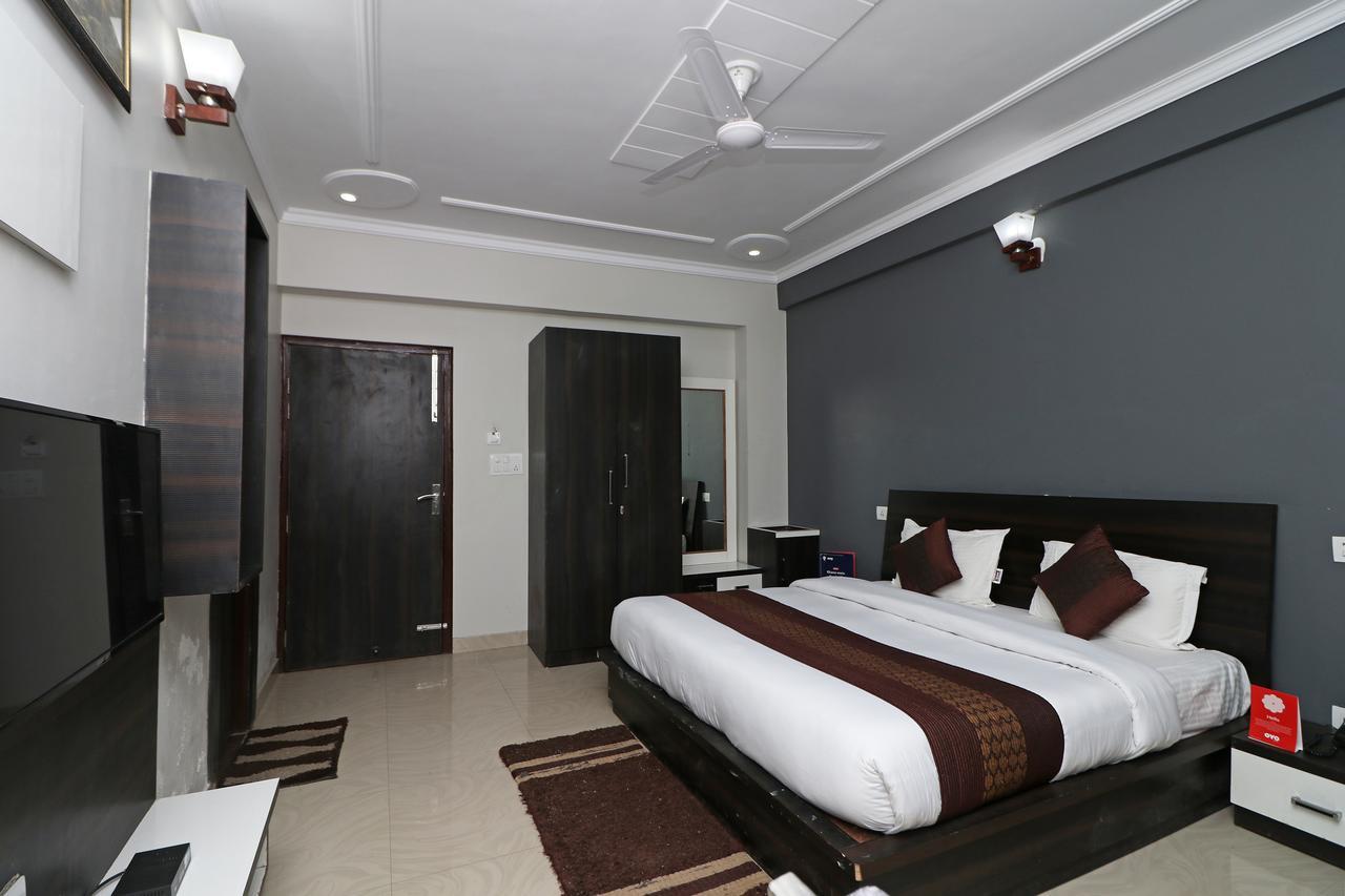 ホテルOyo 11877 Royal Residency New Tehri エクステリア 写真